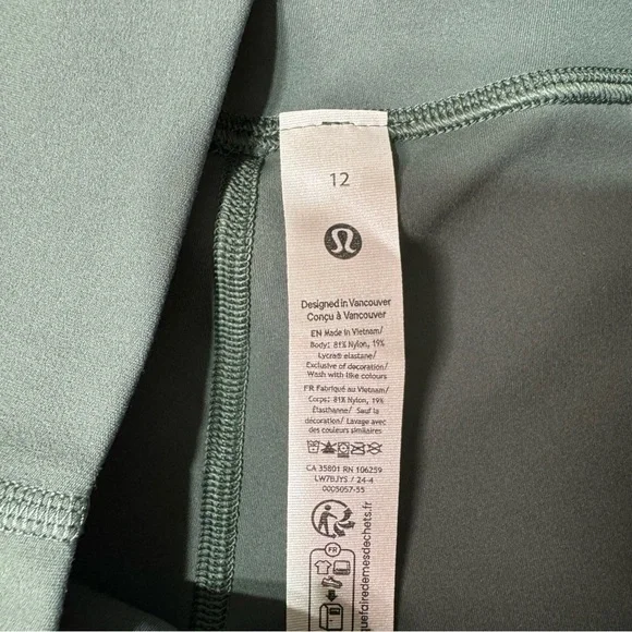 Lululemon Align Short High Rise Bike Shorts Dark Forest Green 12 NWT - Picture 8 of 8